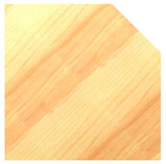 Abkanten einer massiven Holzplatte mit einem stabilen 45-Grad-Hartmetallfräser ohne Lagerführung.
